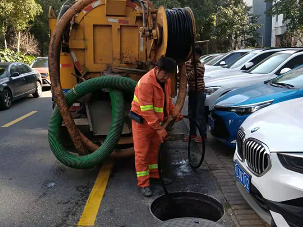 屯溪排污管道清淤